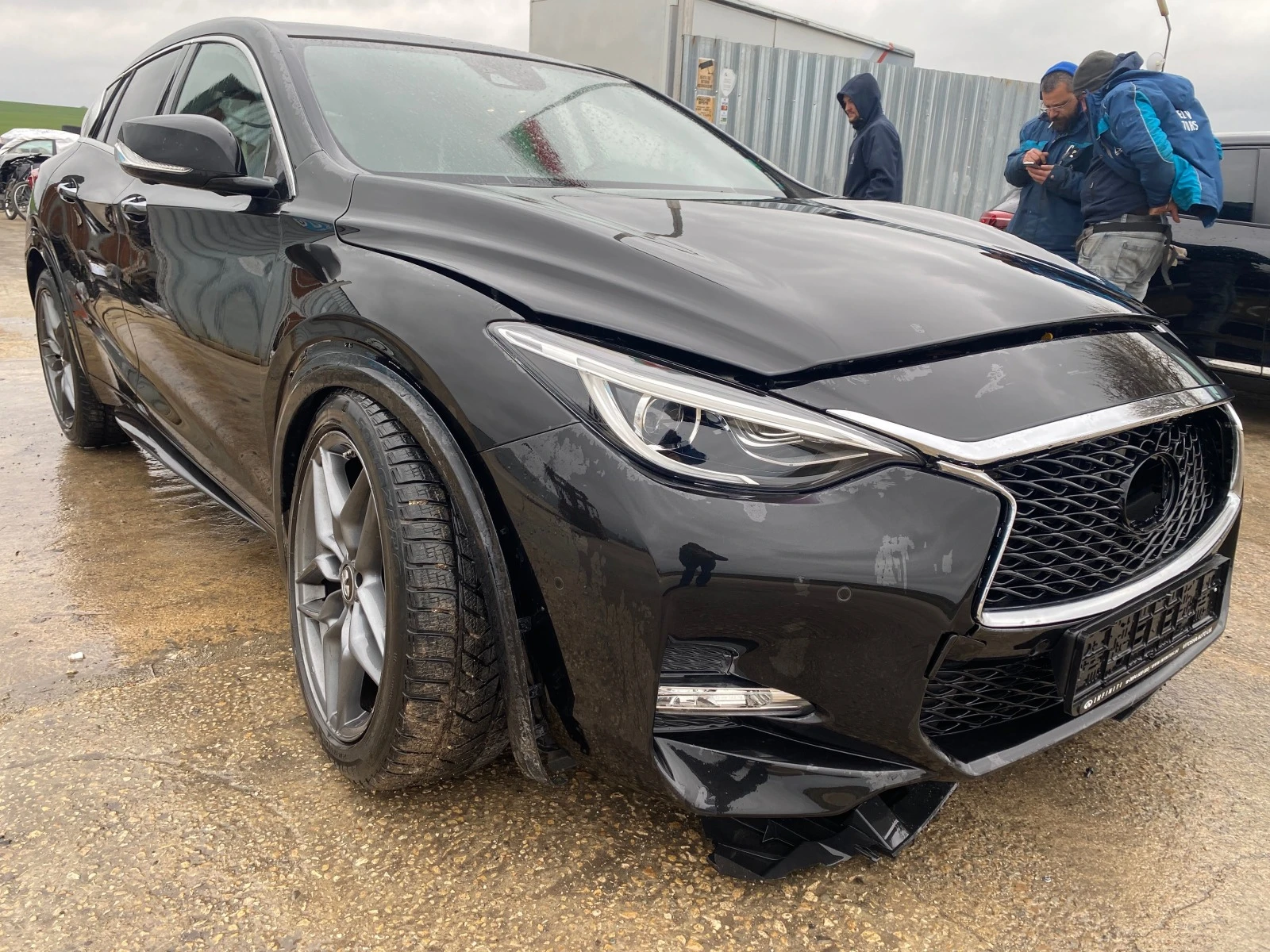 Infiniti Q30 2.0Т AWD, снимка 1