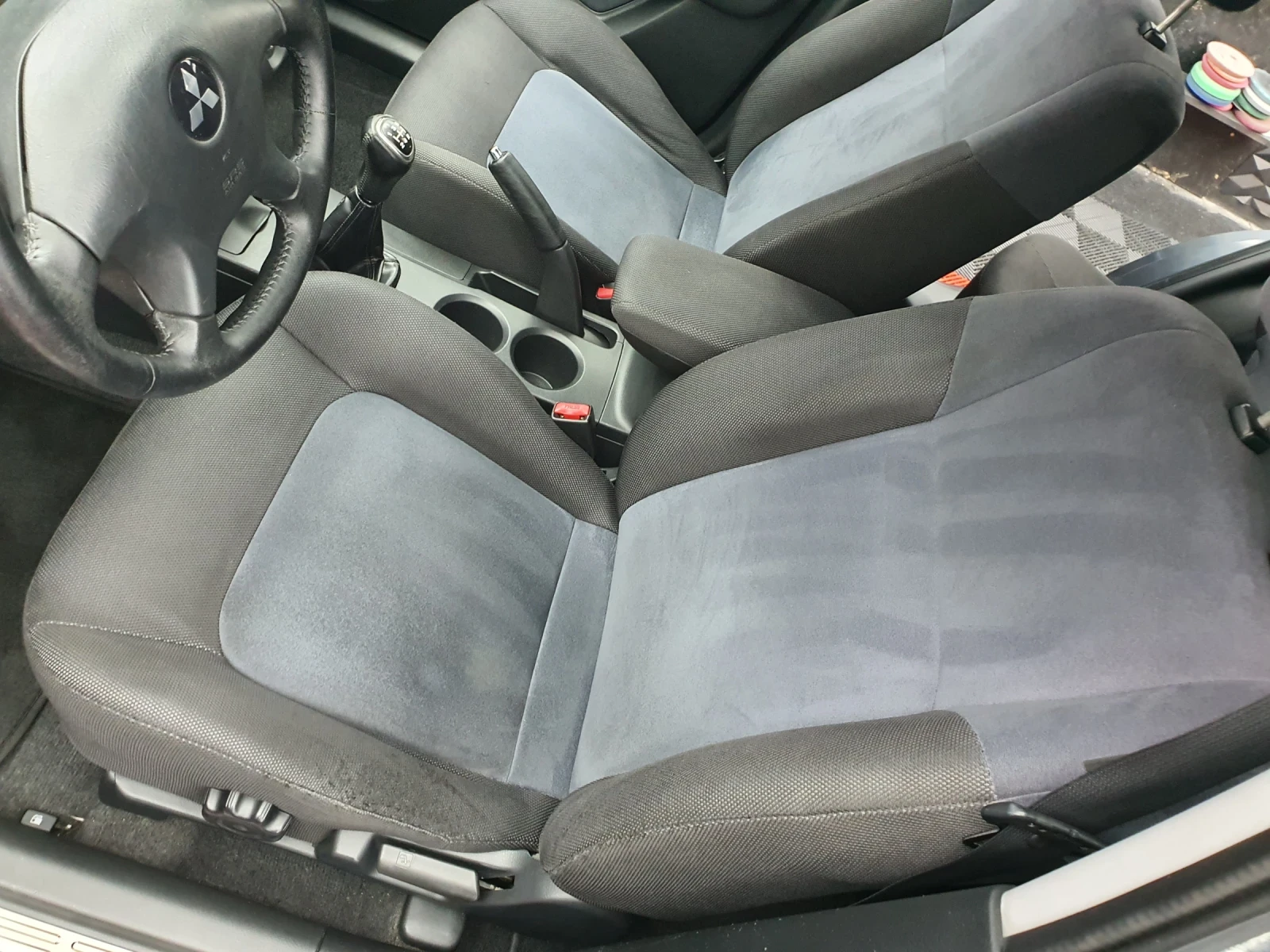 Mitsubishi Outlander 2.0i 16V 4x4 - изображение 4