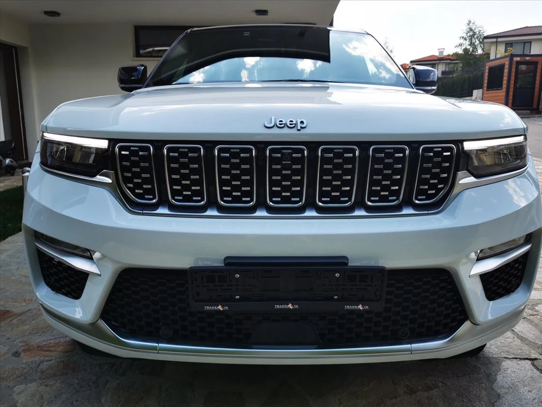Jeep Grand cherokee SUMMIT 5.7L V8 HEMI - изображение 2