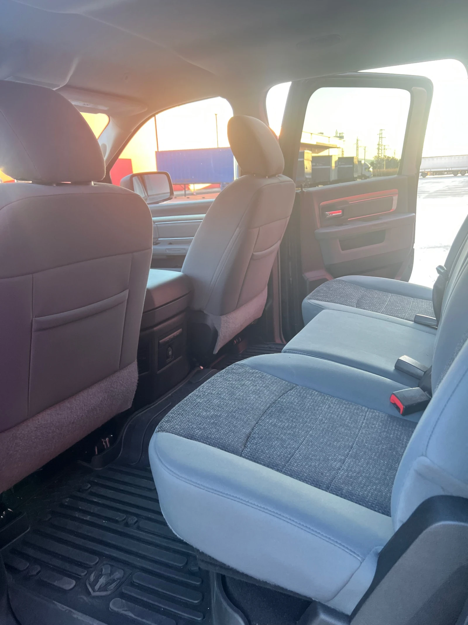 Dodge RAM 1500 Dodge Ram 1500 SLT   5.7 HEMI LPG - изображение 10