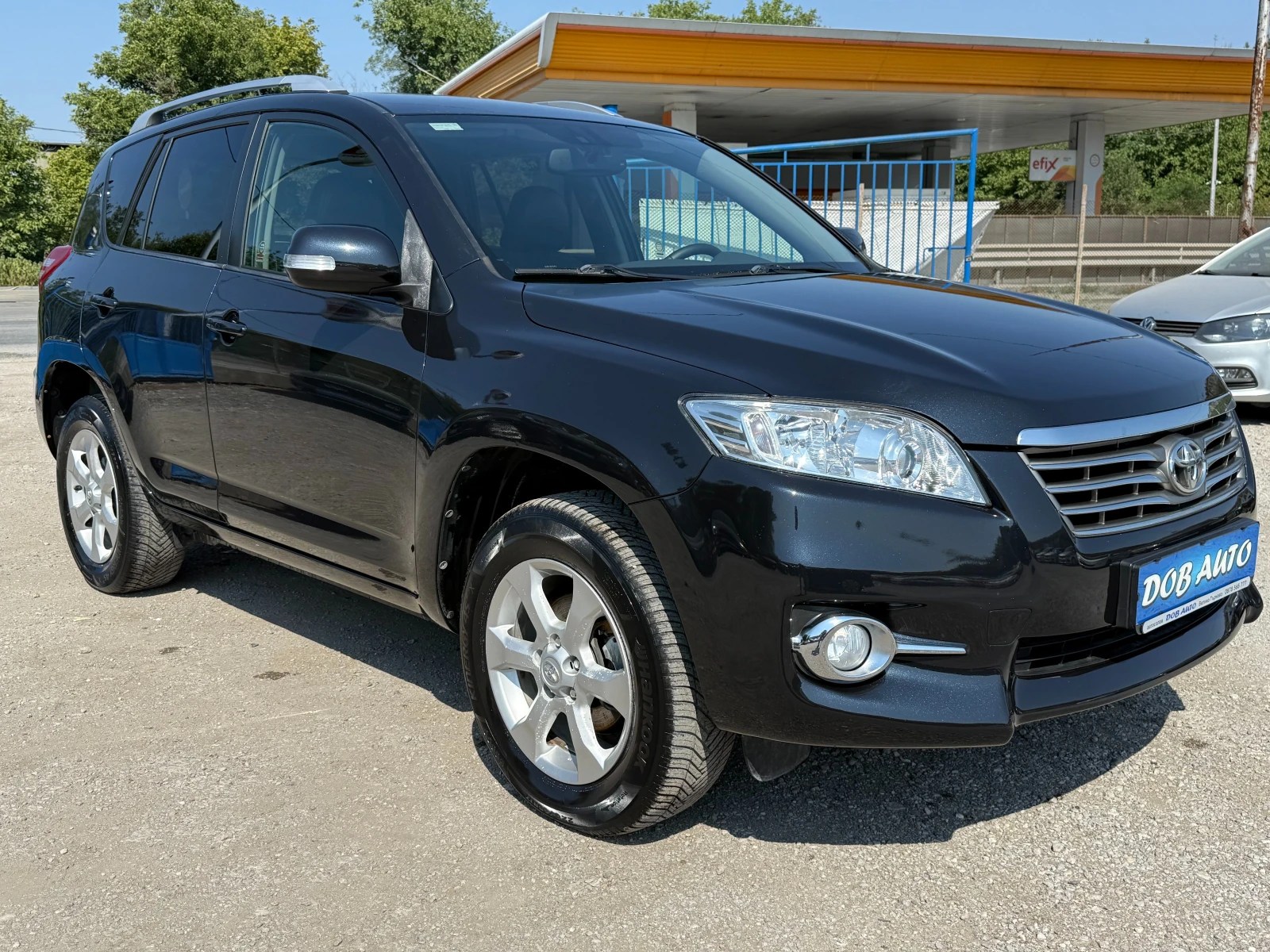 Toyota Rav4 2.2D-4D 4X4 КОЖА-ПОДГРЕВ-КЛИМАТРОНИК - изображение 8