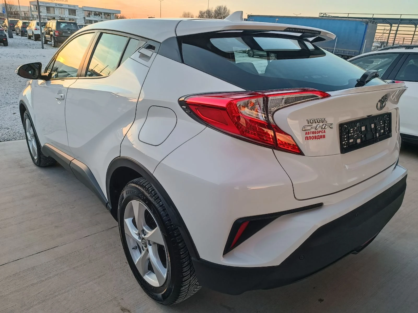 Toyota C-HR 1.2i * TOP*  - изображение 6