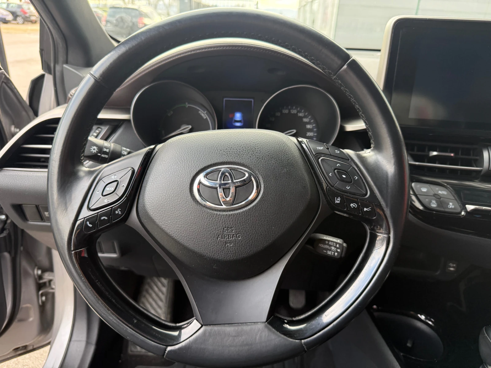 Toyota C-HR 1.8 Hybrid  | Mobile.bg � ����������� 12