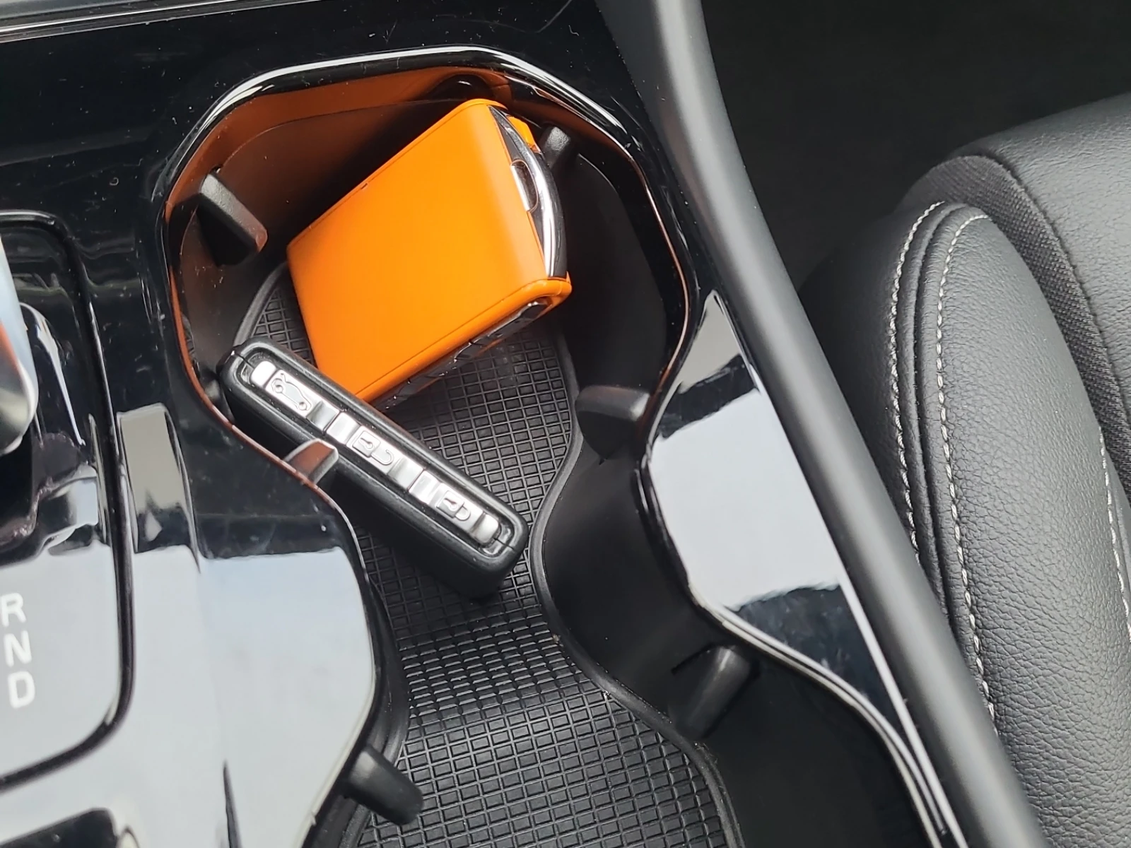 Volvo XC40 2.0L| 4x4| CARFAX| PANORAMA| HYBRID|  | Mobile.bg � ����������� 12