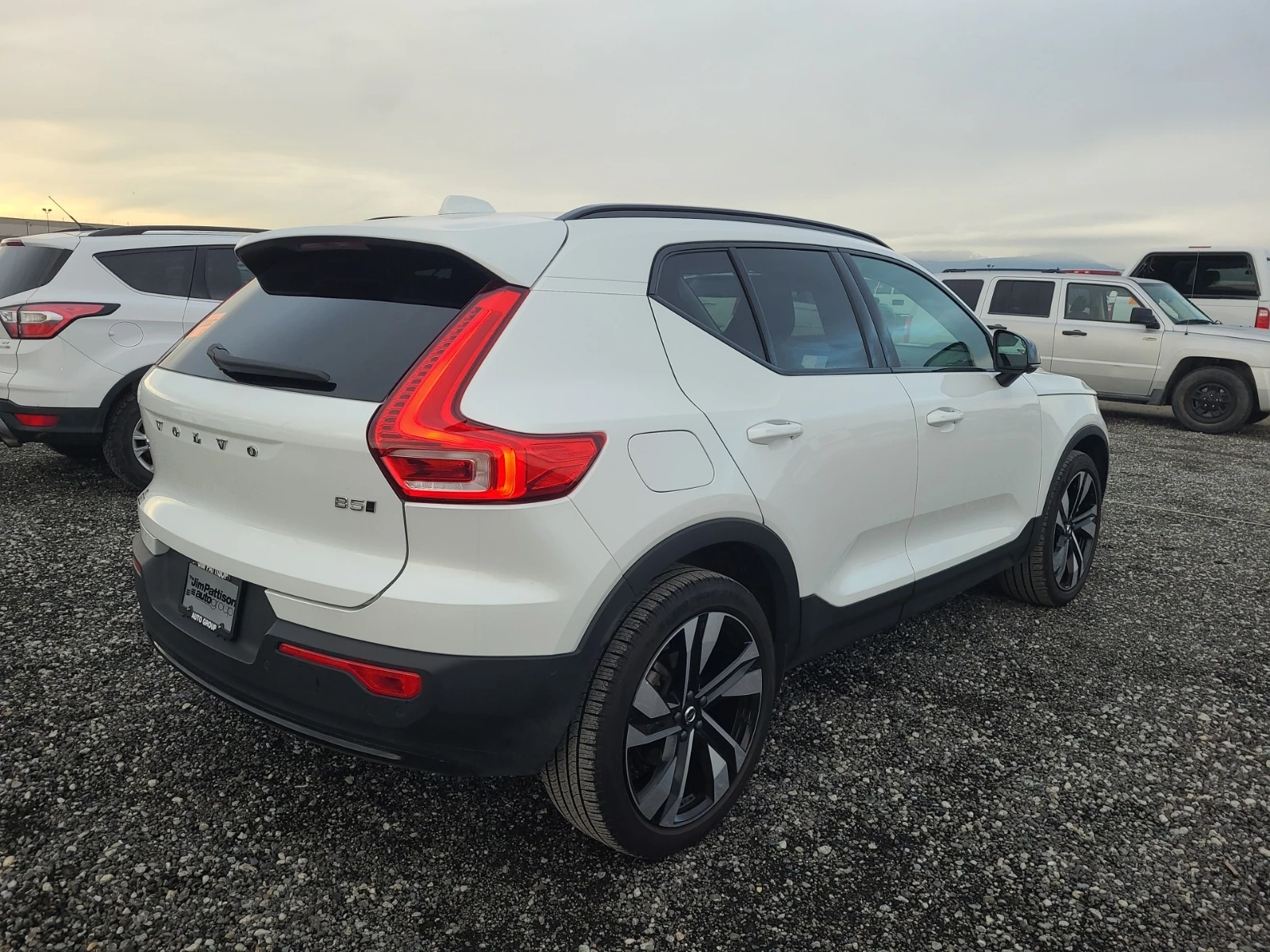 Volvo XC40 2.0L| 4x4| CARFAX| PANORAMA| HYBRID|  - изображение 3