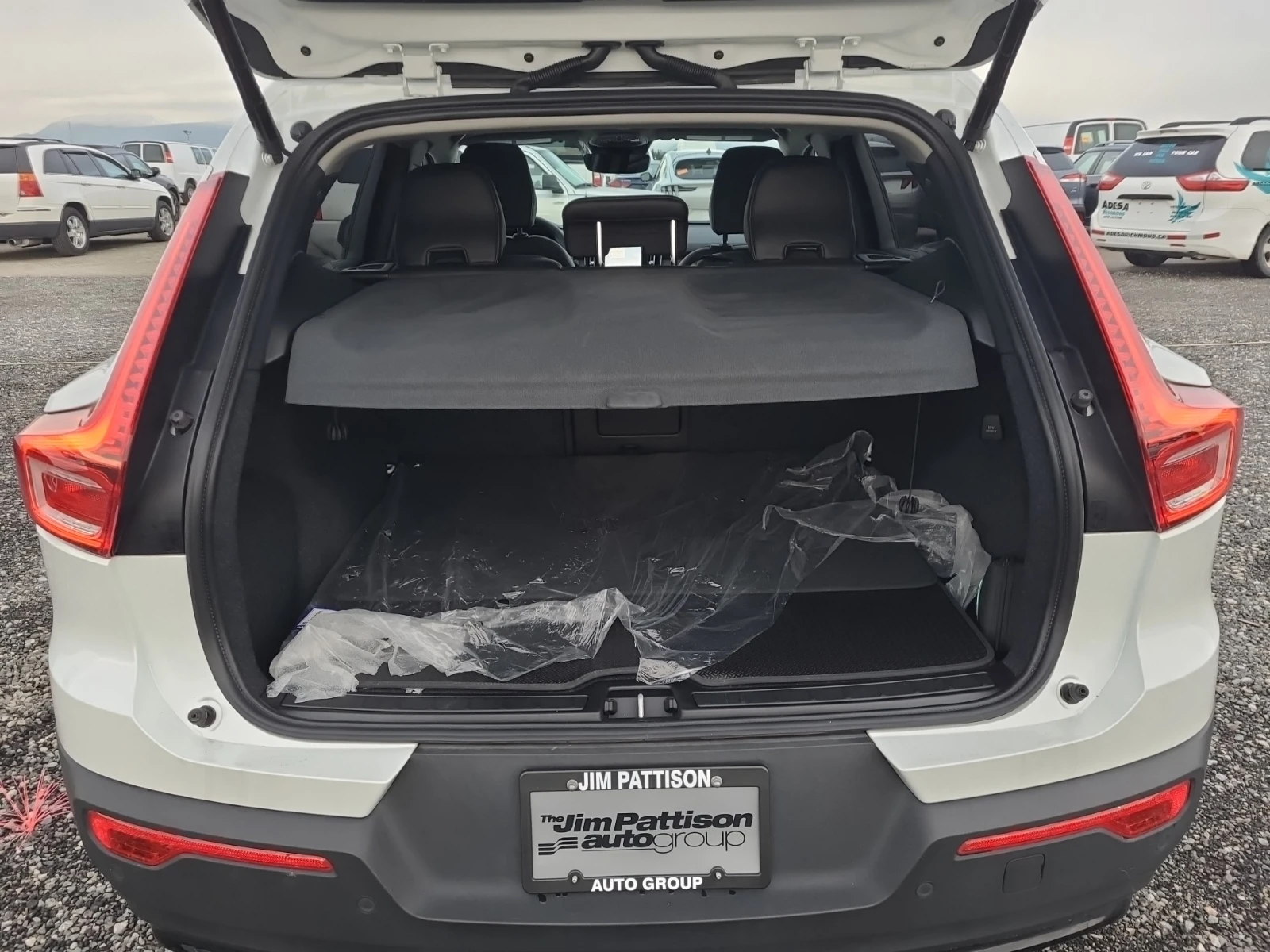 Volvo XC40 2.0L| 4x4| CARFAX| PANORAMA| HYBRID|  - изображение 5