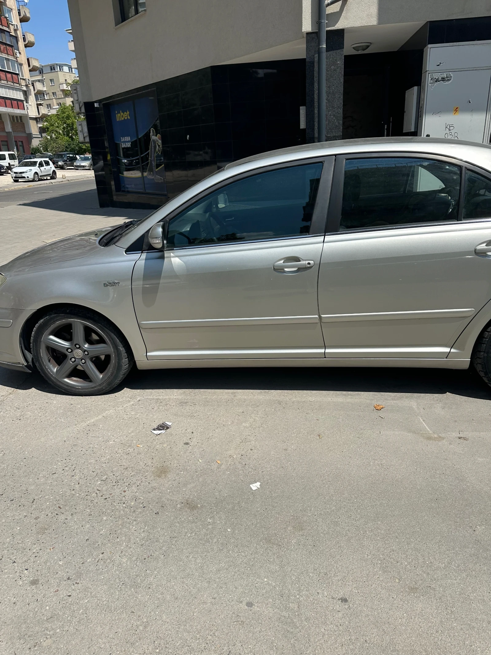 Toyota Avensis 2007 / Facelift / КЛИМАТРОНИК / D-Cat 177hp, снимка 3 - Автомобили и джипове - 55698397