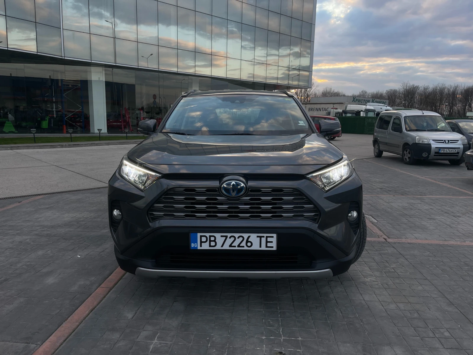 Toyota Rav4, снимка 2 - Автомобили и джипове - 53989731
