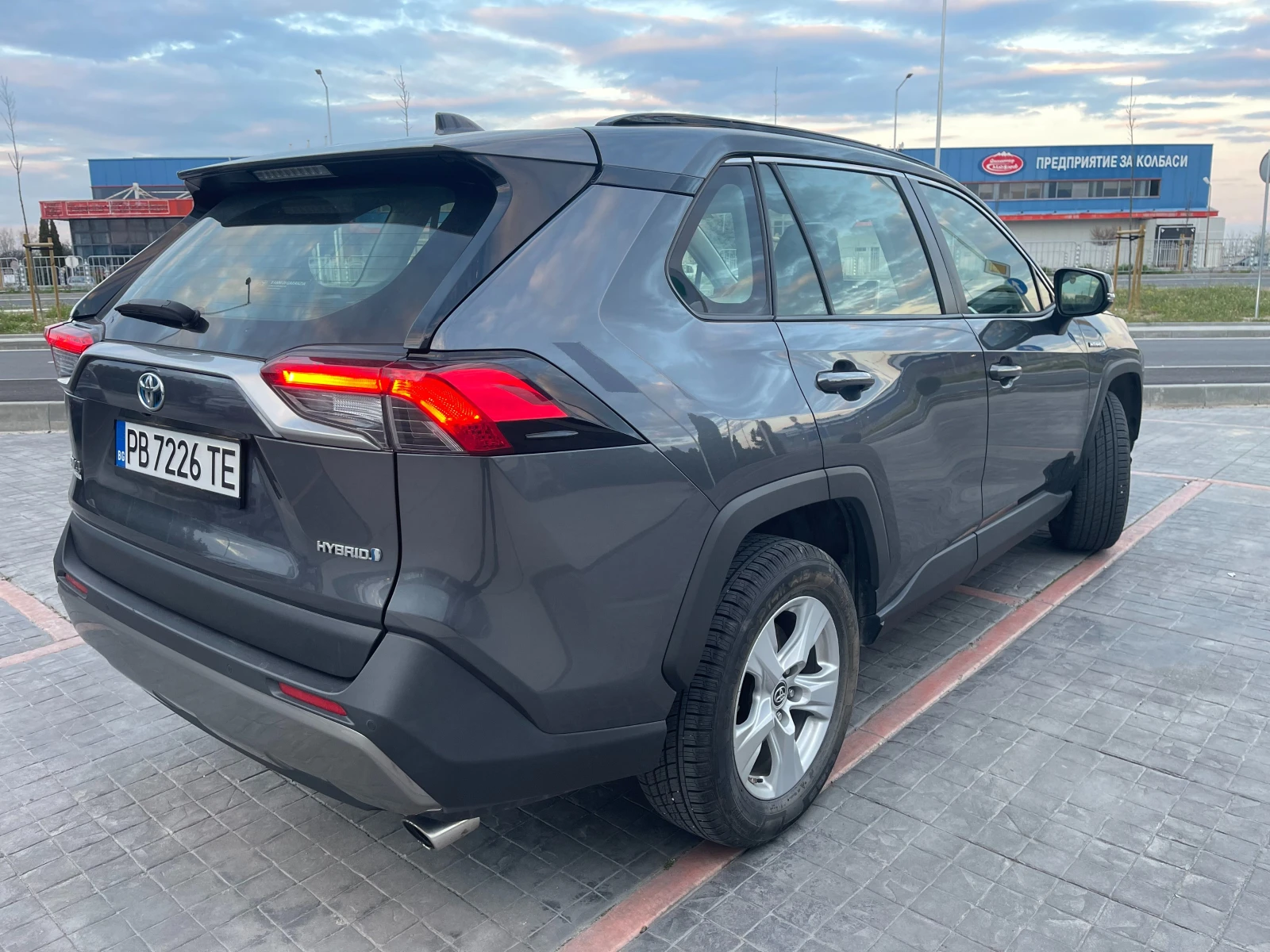 Toyota Rav4, снимка 4 - Автомобили и джипове - 53989731