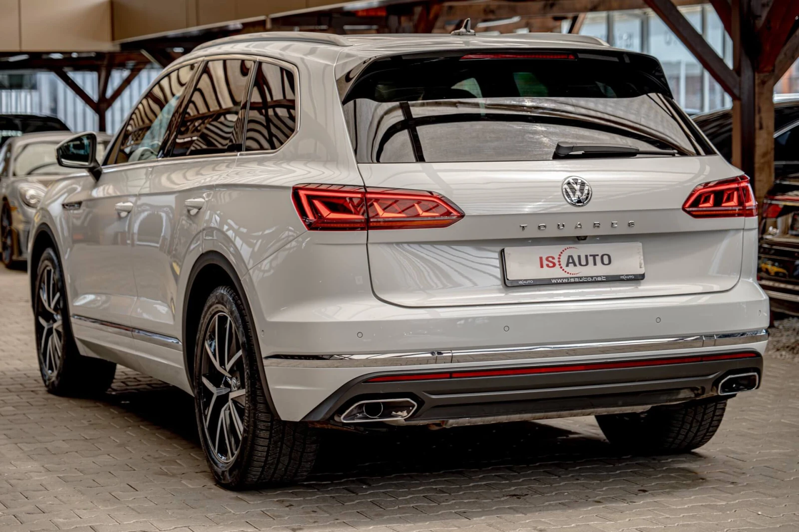 VW Touareg 3.0TDI/ACC/HuD/Virtual/Амбиент/Камера/Lane Assist/, снимка 5 - Автомобили и джипове - 54840386