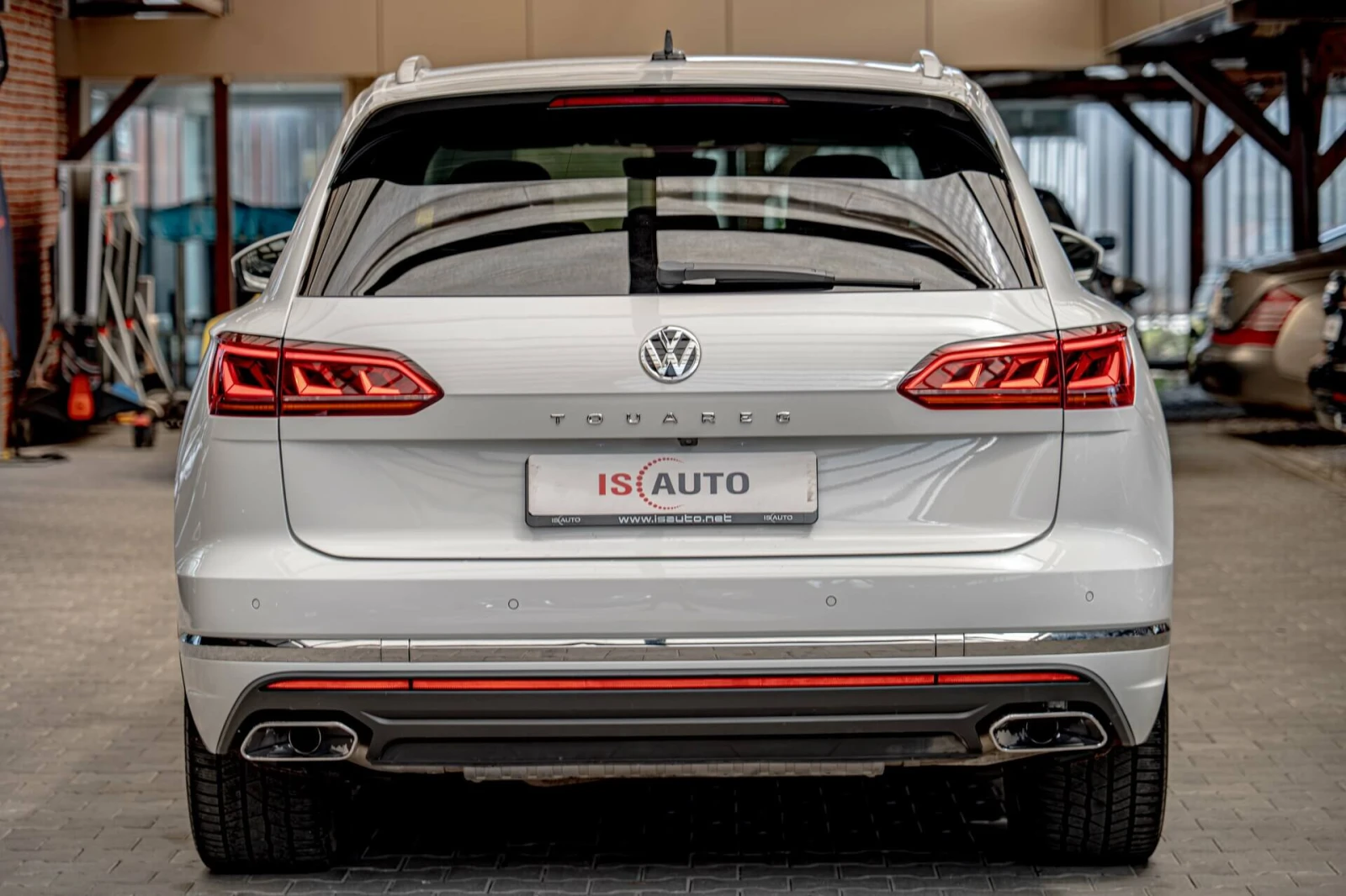 VW Touareg 3.0TDI/ACC/HuD/Virtual/Амбиент/Камера/Lane Assist/, снимка 4 - Автомобили и джипове - 54840386