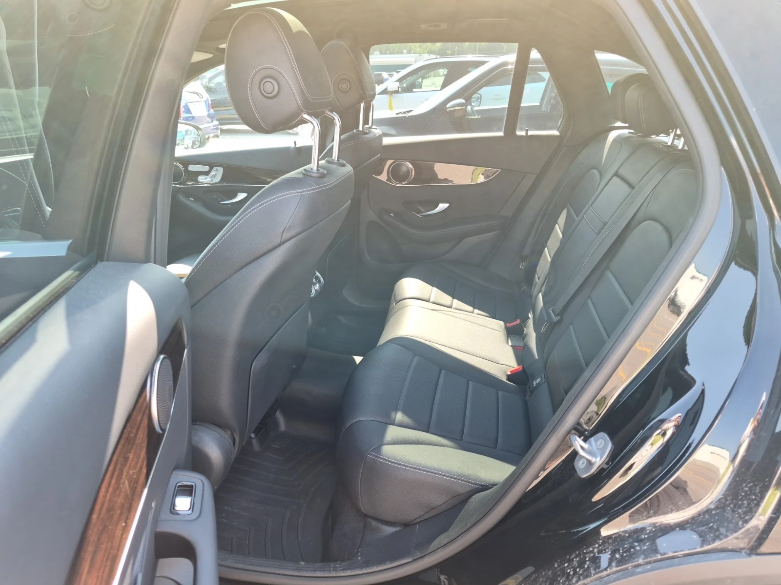 Mercedes-Benz GLC 300 4MATIC, снимка 9 - Автомобили и джипове - 55102321