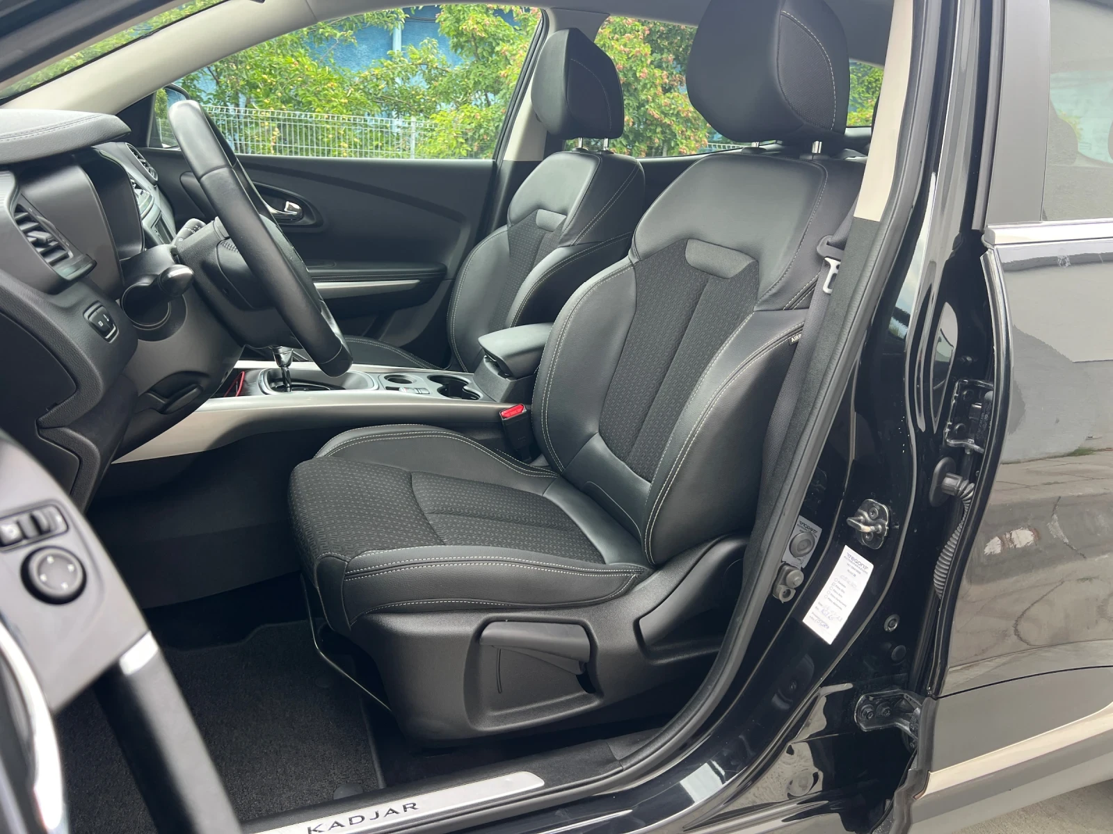 Renault Kadjar 108136km..!!CARPLAY.NAVI.LED, снимка 10 - Автомобили и джипове - 55213293
