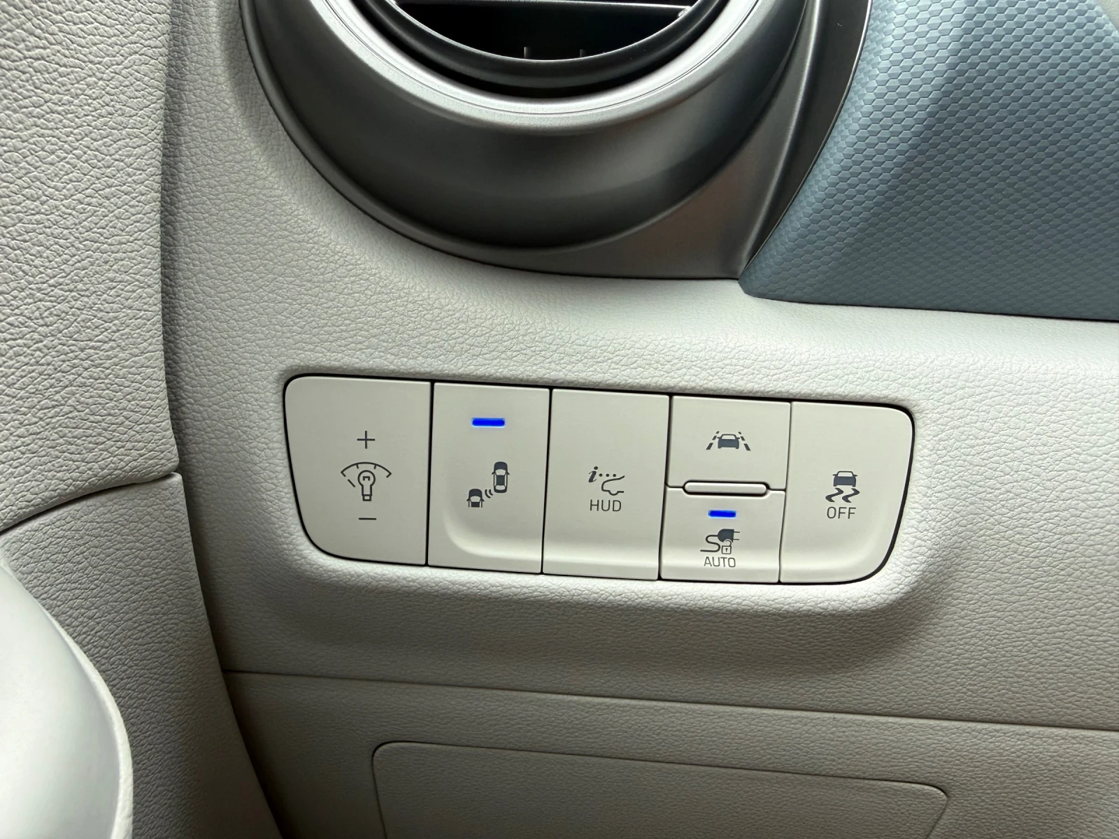 Hyundai Kona Ultimate 64 термопомпа , снимка 12 - Автомобили и джипове - 55268822