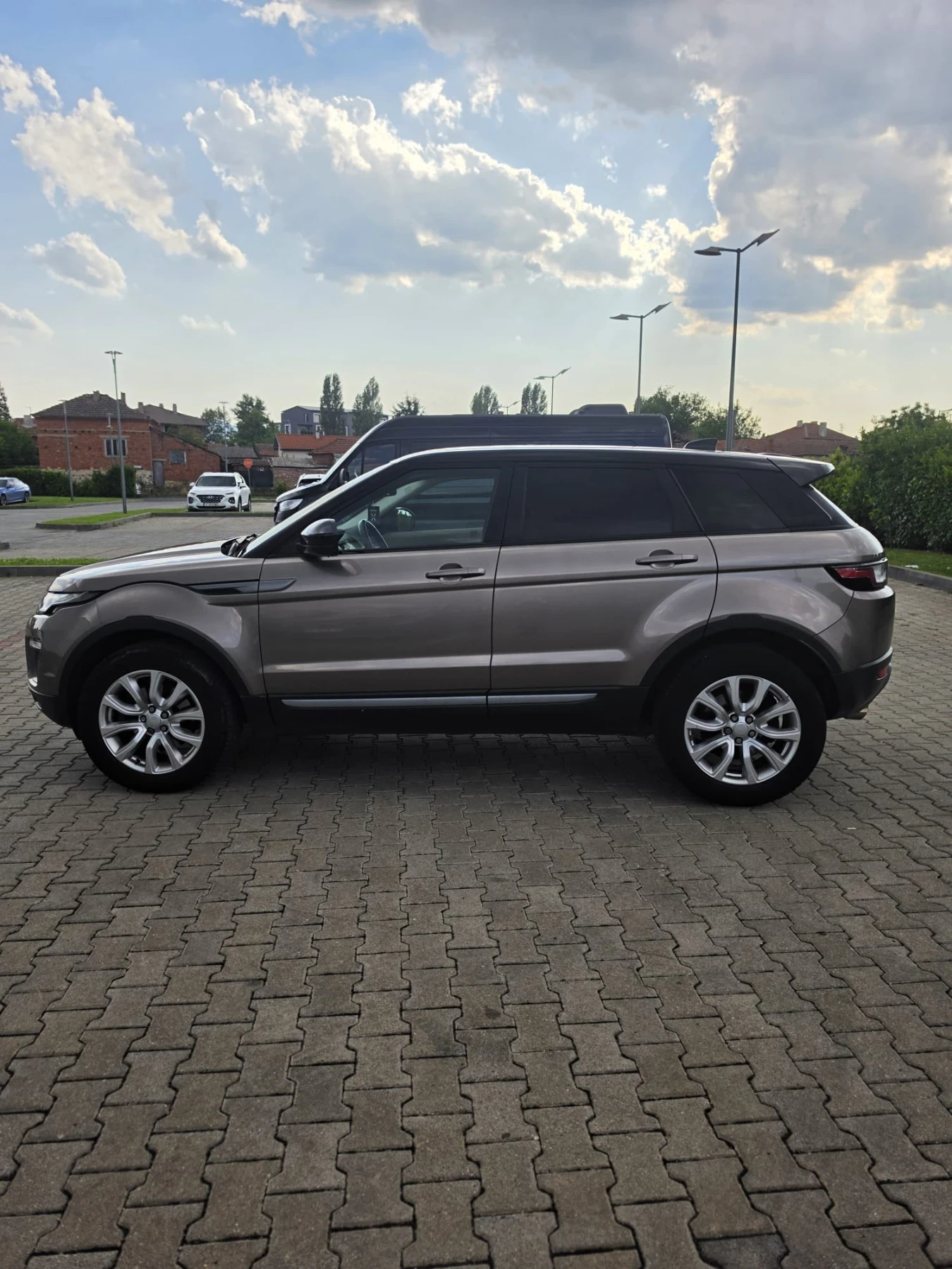 Land Rover Evoque, снимка 4 - Автомобили и джипове - 55410222