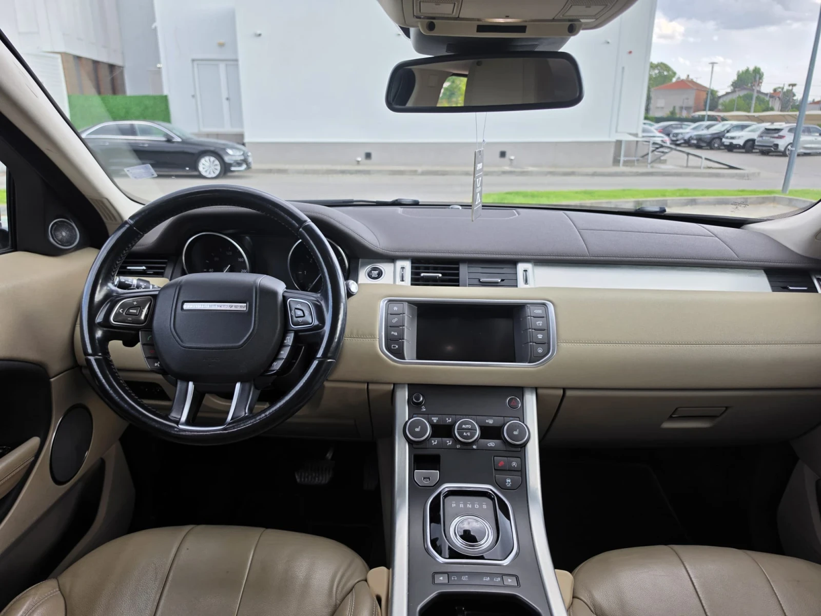 Land Rover Evoque, снимка 10 - Автомобили и джипове - 55410222