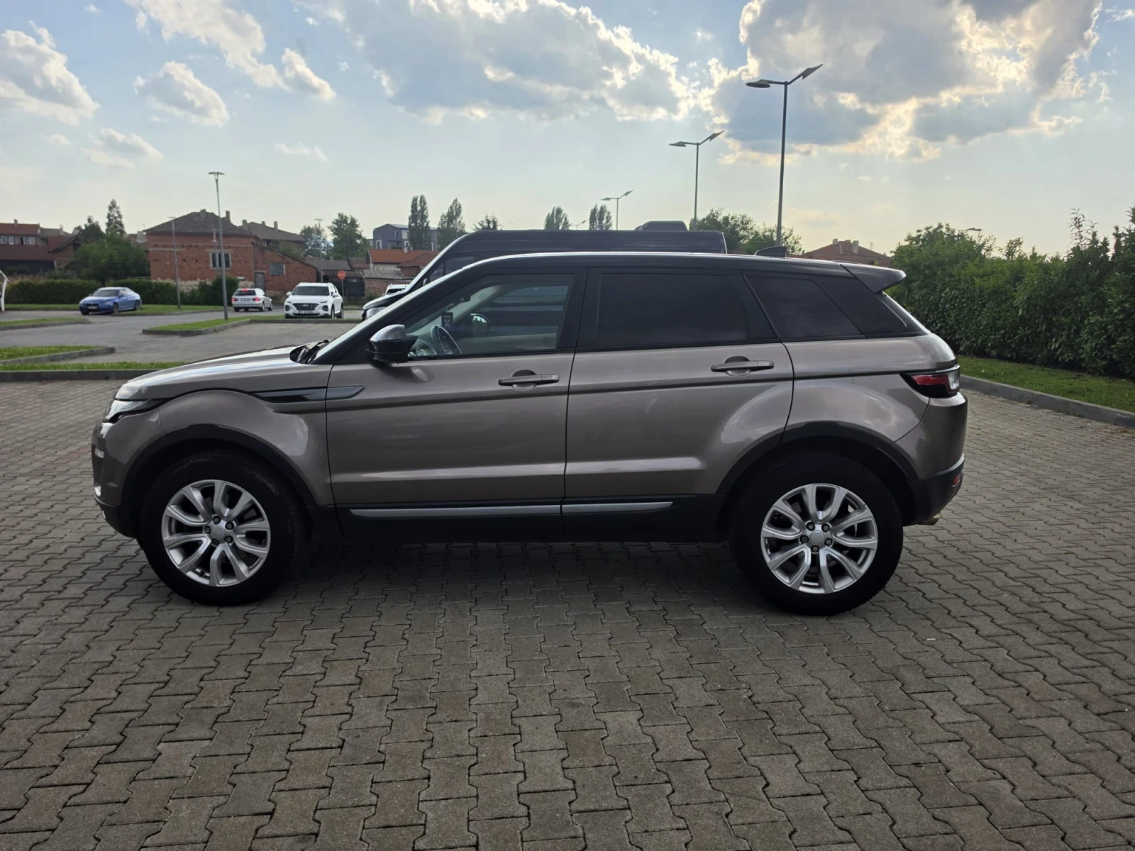Land Rover Evoque, снимка 6 - Автомобили и джипове - 55410222