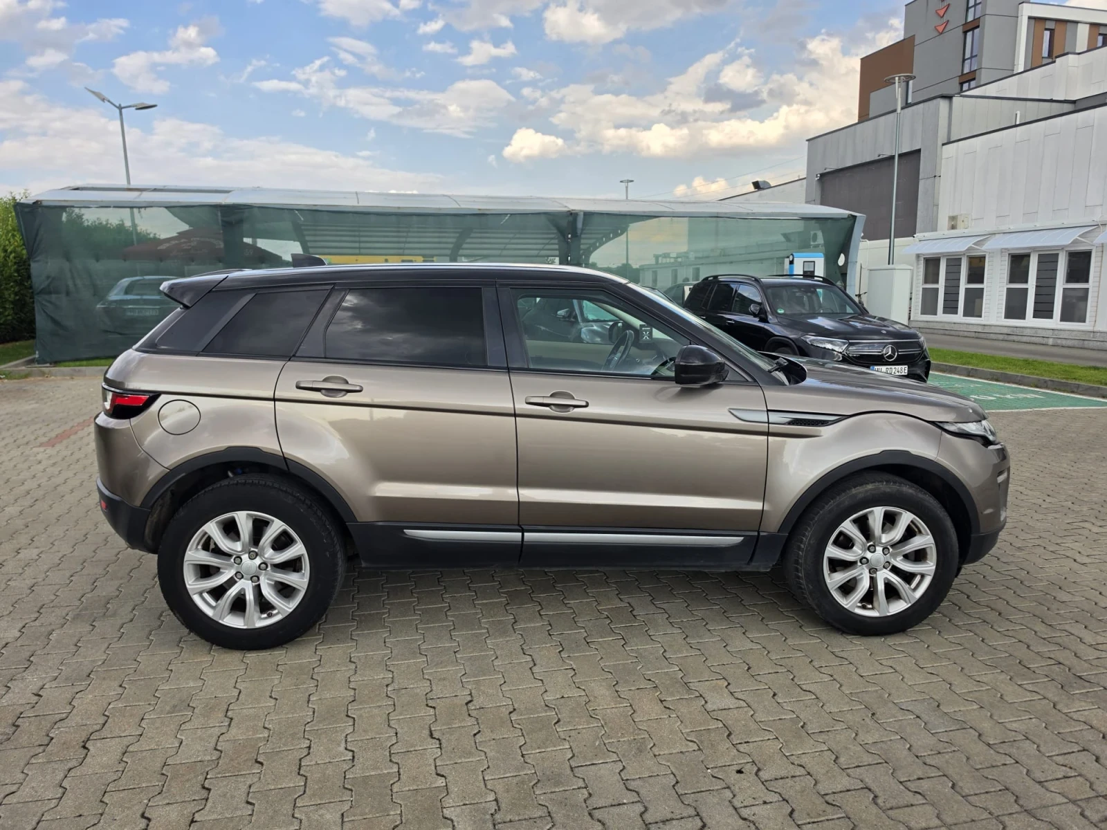 Land Rover Evoque, снимка 8 - Автомобили и джипове - 55410222