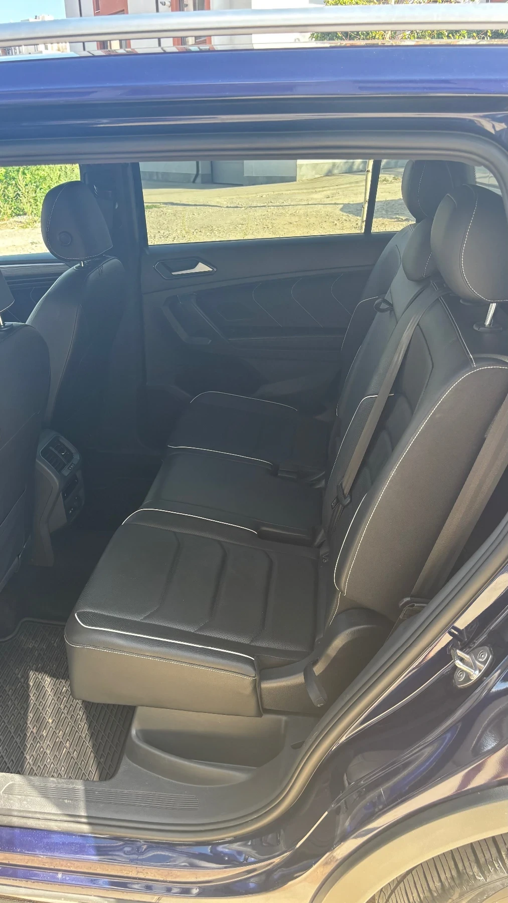 VW Tiguan Allspace Highline R Line 4x4, снимка 13 - Автомобили и джипове - 56031572