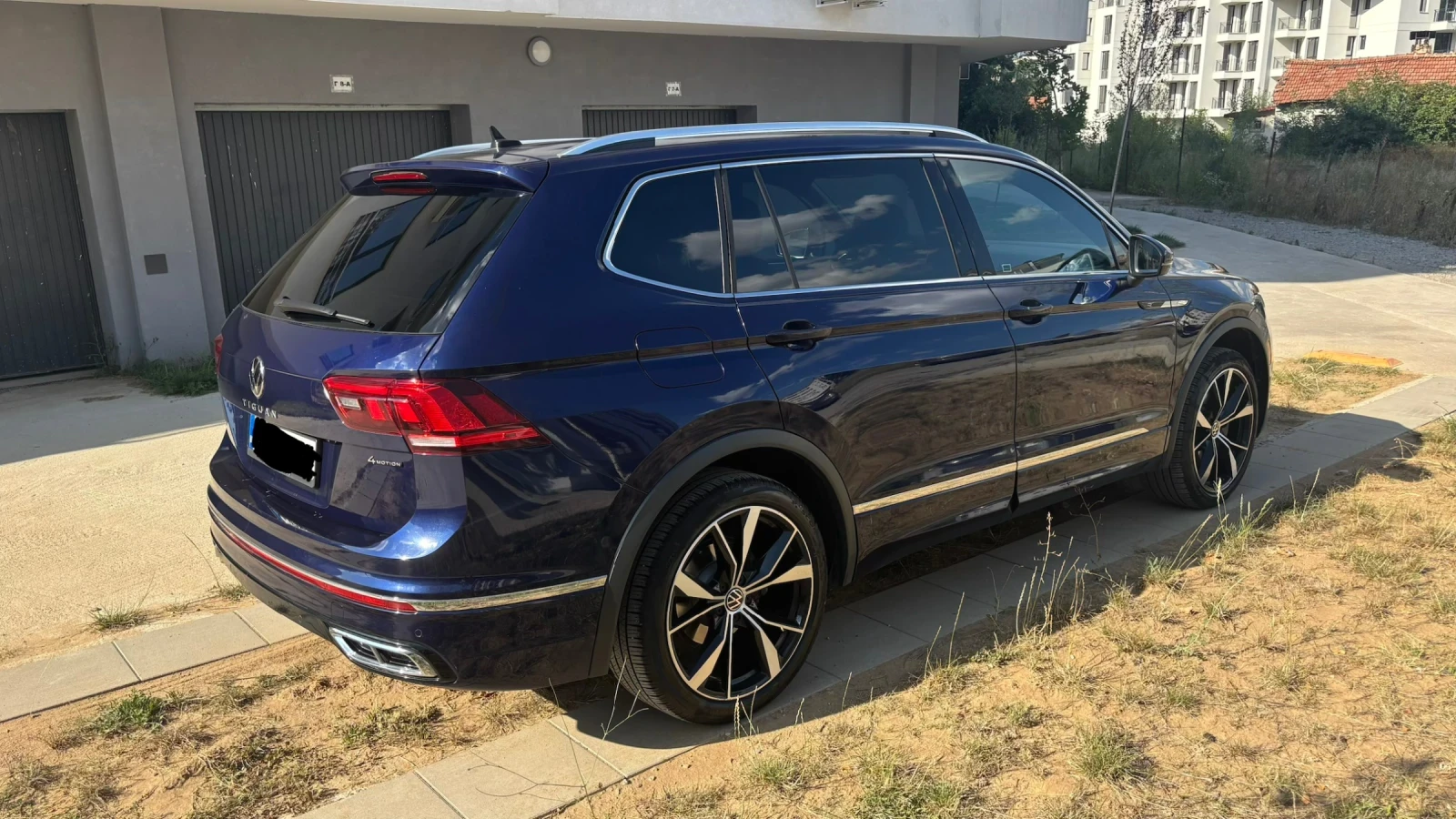 VW Tiguan Allspace Highline R Line 4x4, снимка 6 - Автомобили и джипове - 56031572