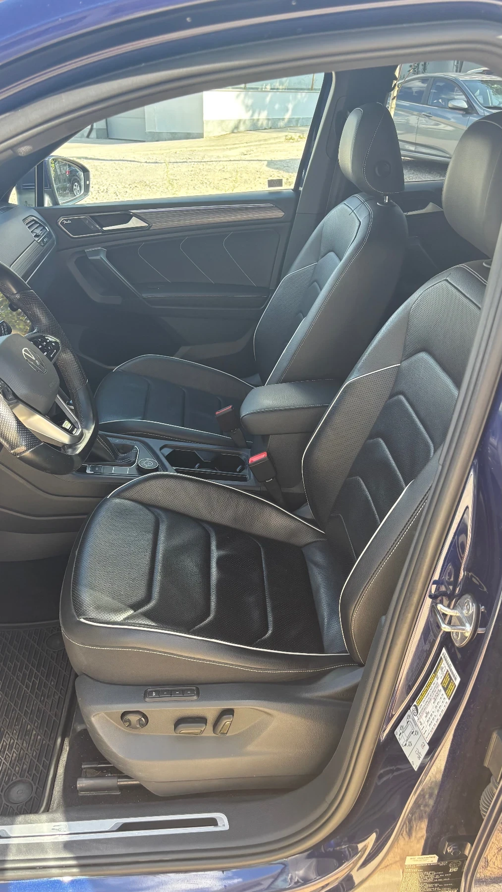 VW Tiguan Allspace Highline R Line 4x4, снимка 12 - Автомобили и джипове - 56031572