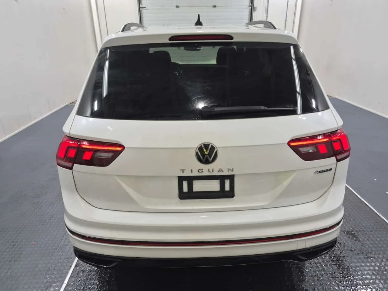 VW Tiguan * 4motion Comfortline R line Black Edition | Mobile.bg � ����������� 16