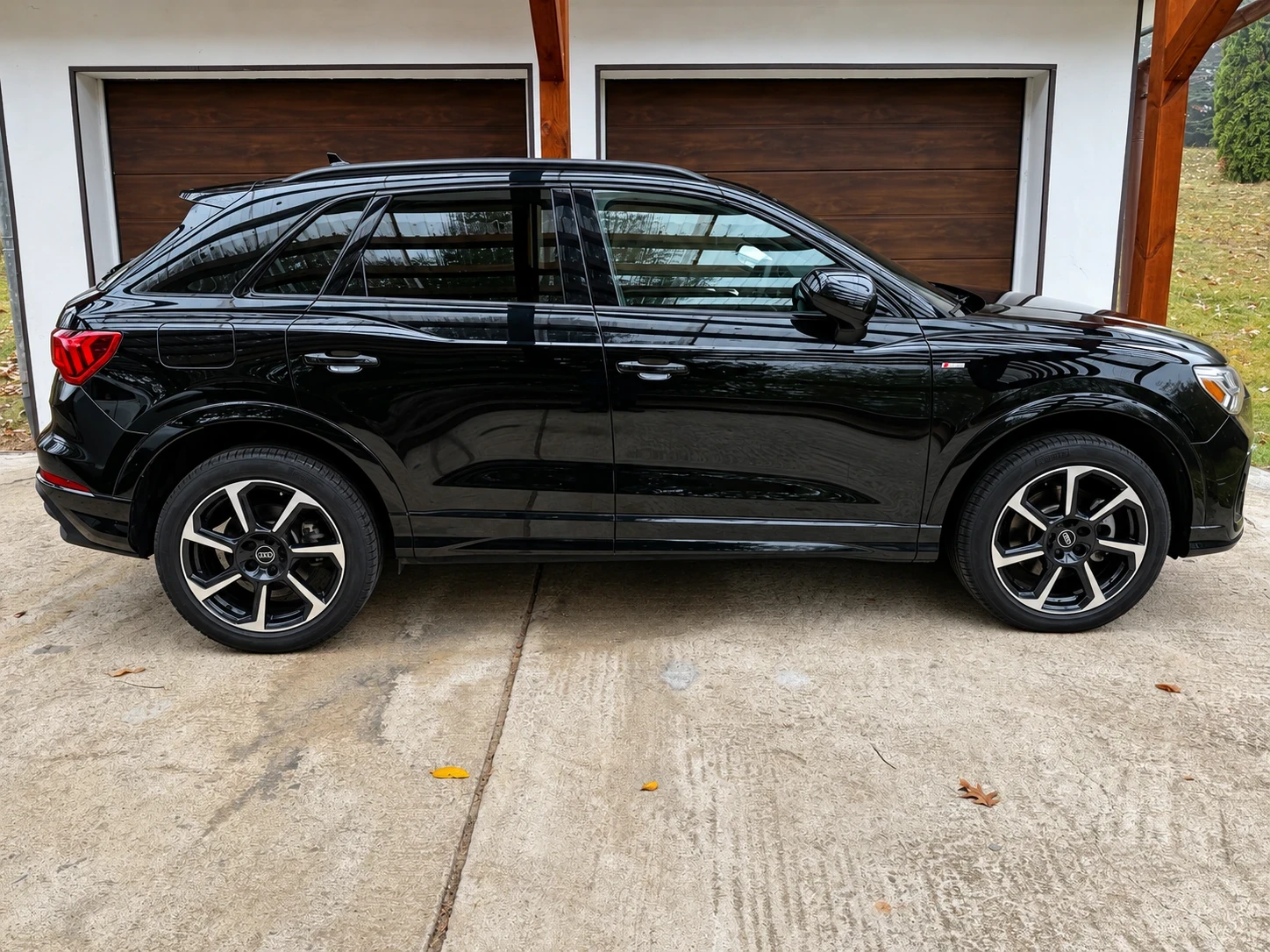 Audi Q3 45 TFSI S-LINE QUATTRO, снимка 2 - Автомобили и джипове - 56729003