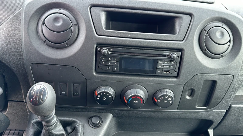 Nissan NV400 170 кс, снимка 8 - Бусове и автобуси - 52337258