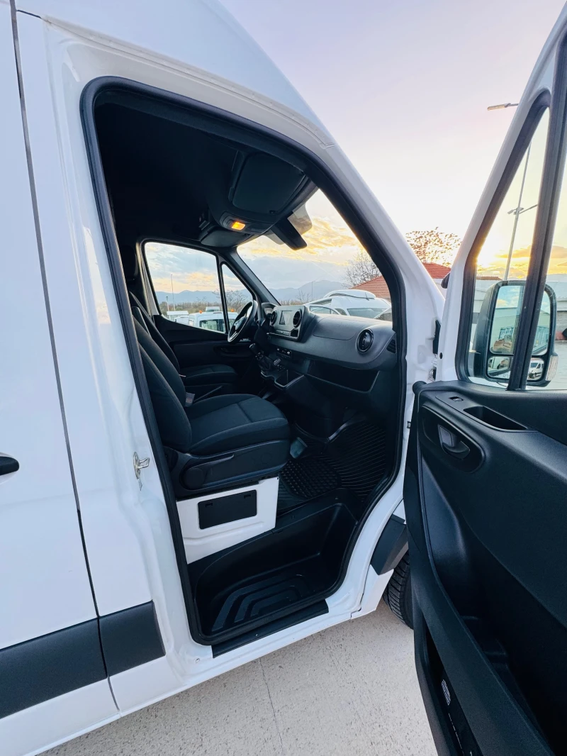 Mercedes-Benz Sprinter 316 Хладилен!Немски!КАТО НОВ!ТОП!ТОП!ТОП!НАВИ!КЛИМАТР!, снимка 10 - Бусове и автобуси - 52504333