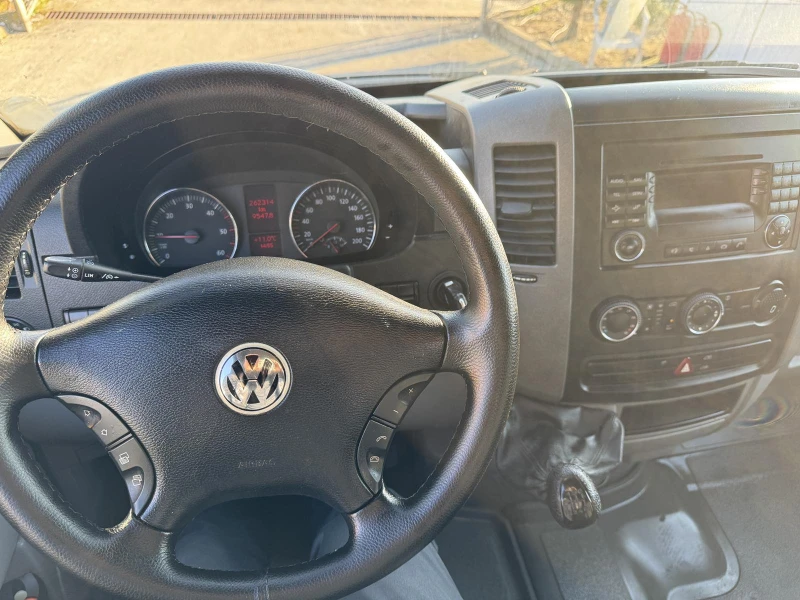 VW Crafter ПЕРФЕКТЕН, снимка 8 - Бусове и автобуси - 52803256