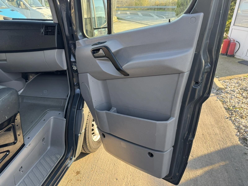VW Crafter ПЕРФЕКТЕН, снимка 15 - Бусове и автобуси - 52803256