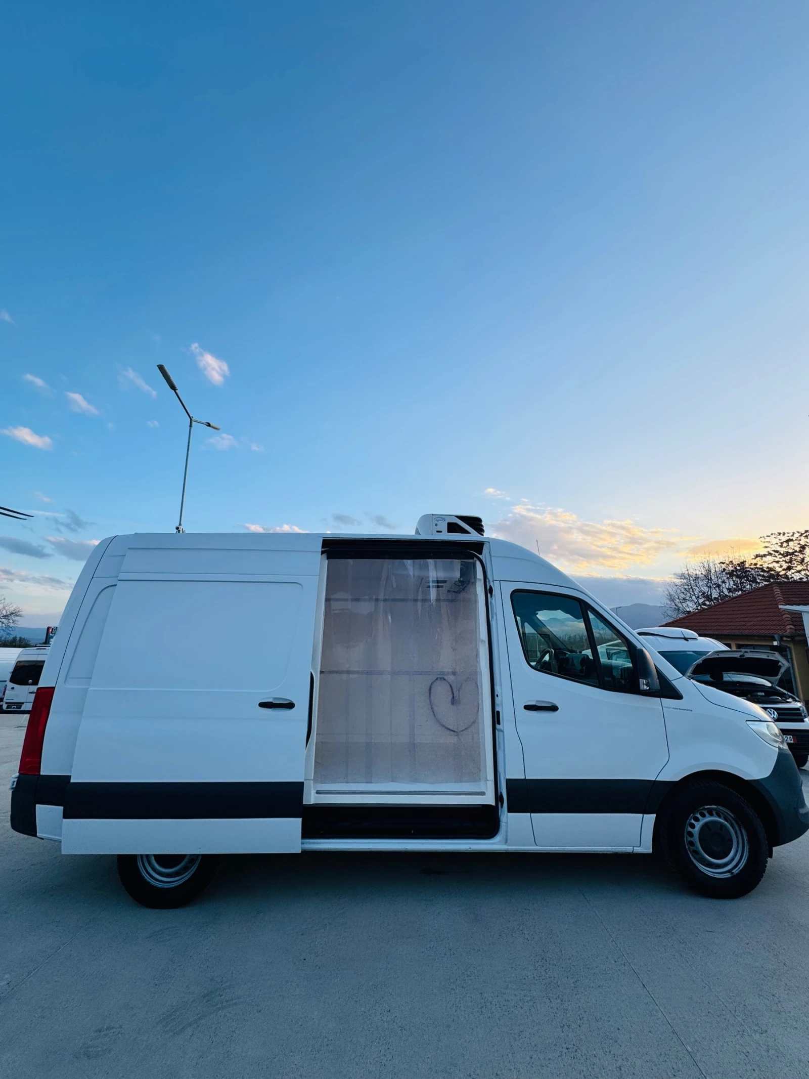 Mercedes-Benz Sprinter 316 Хладилен!Немски!КАТО НОВ!ТОП!ТОП!ТОП!НАВИ!КЛИМАТР! - изображение 8