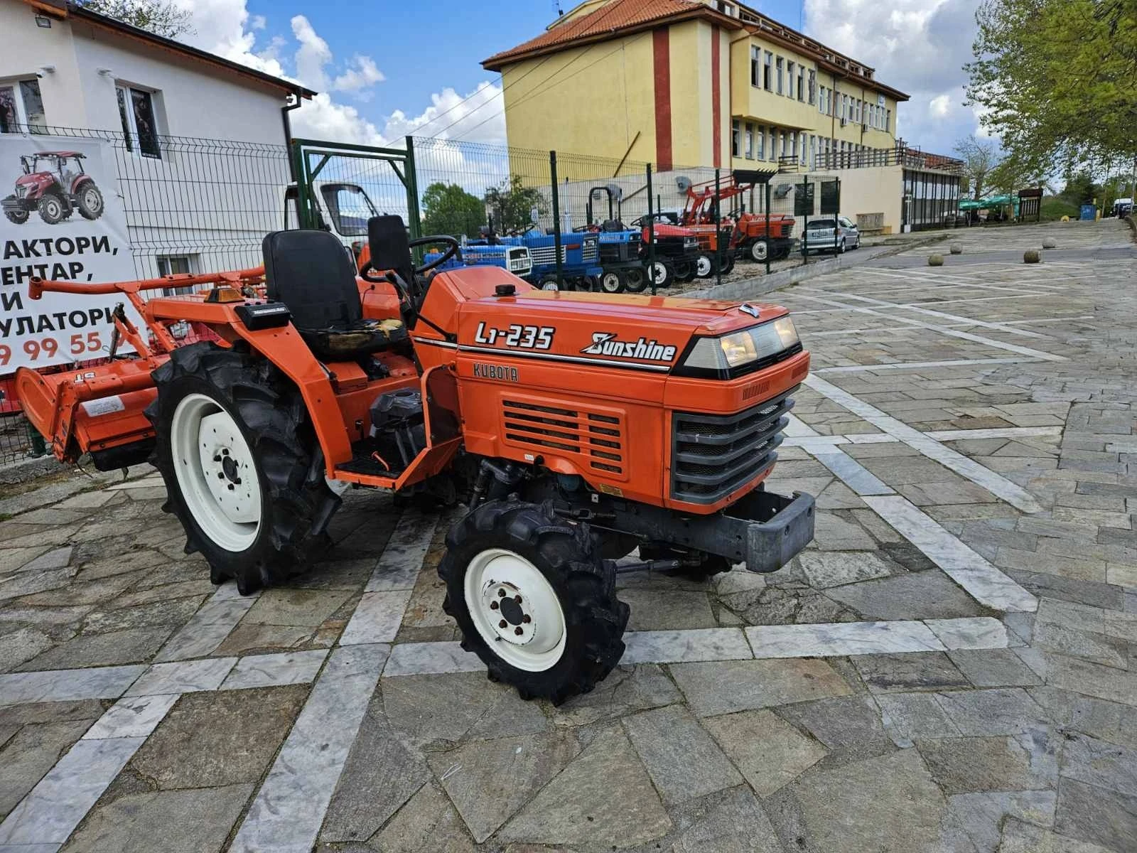 Трактор Kubota L1-235 - изображение 4