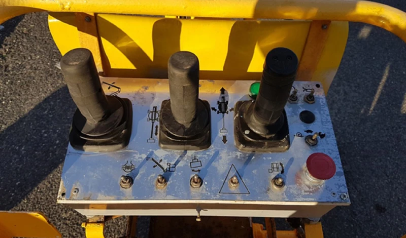 Автовишка Друга марка Haulotte H 25 TPX, 4x4, снимка 12 - Индустриална техника - 49707598