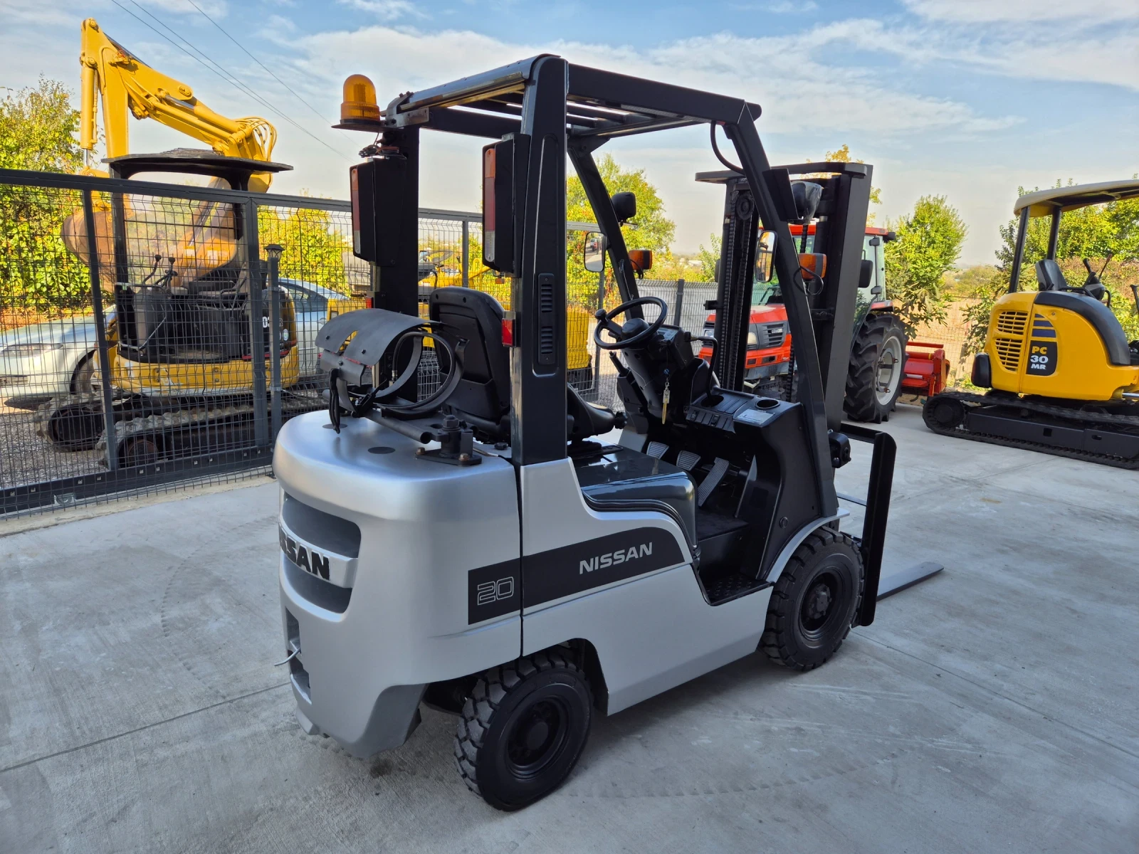  Nissan 2  /  / +  /   ! | Mobile.bg   5