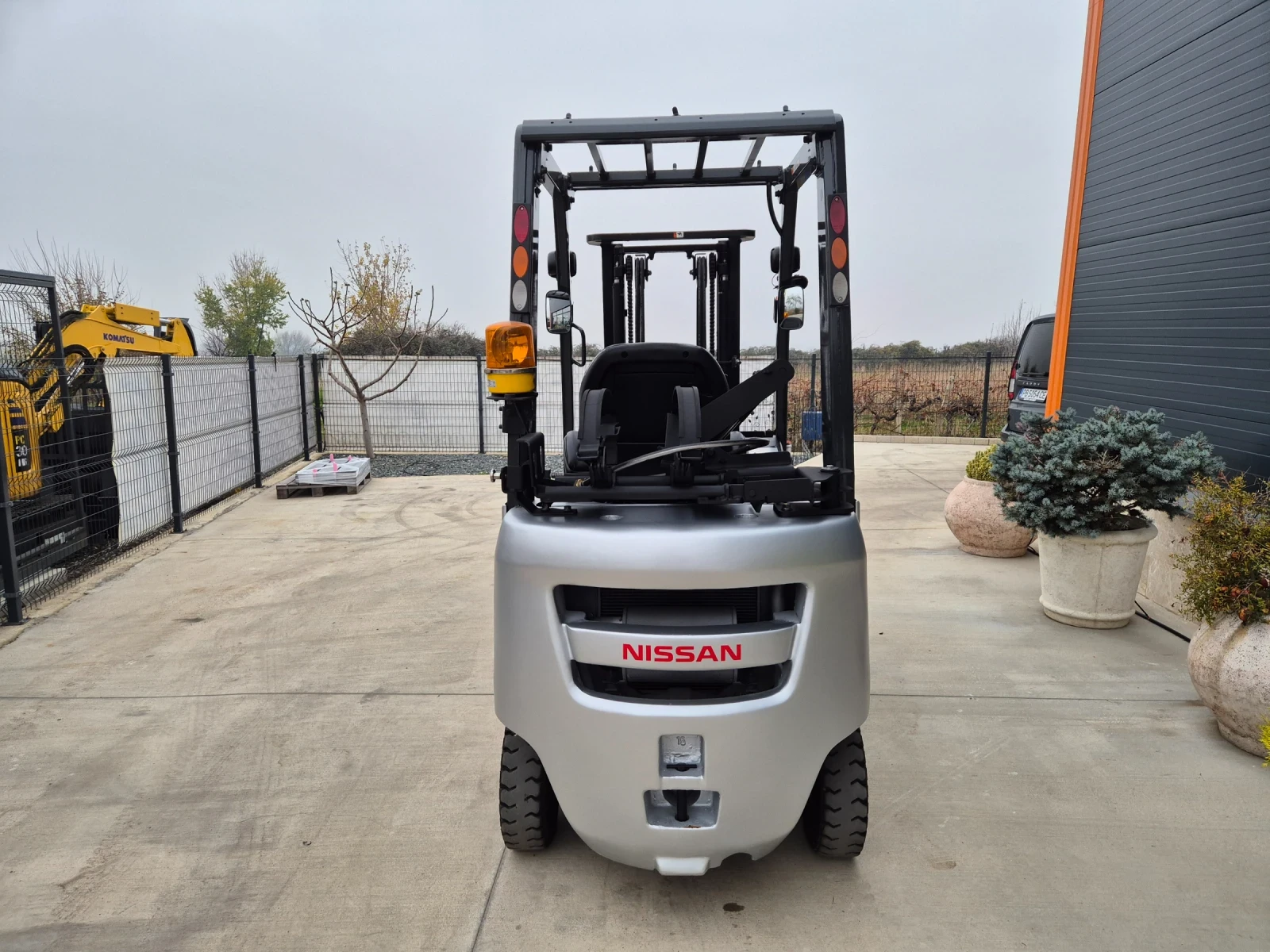  Nissan  +  /  / +   | Mobile.bg   4