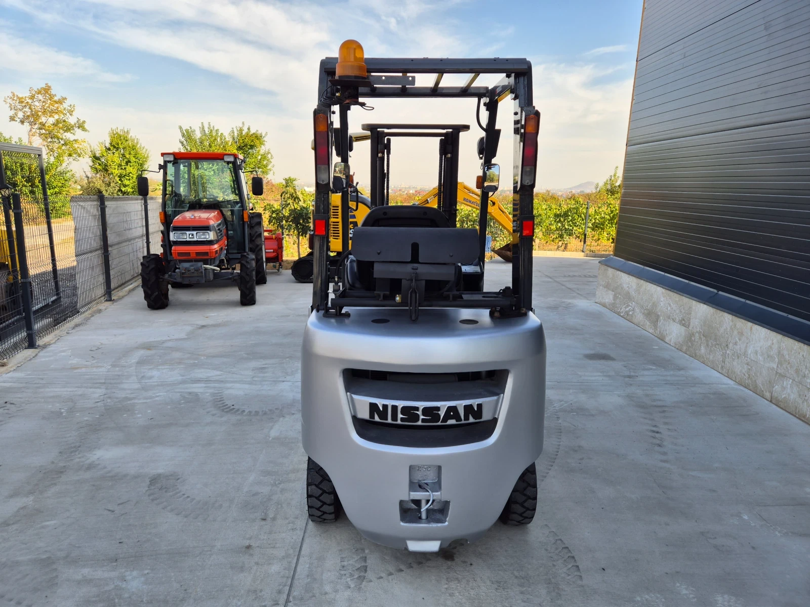  Nissan 2  /  / +  /   ! | Mobile.bg   4