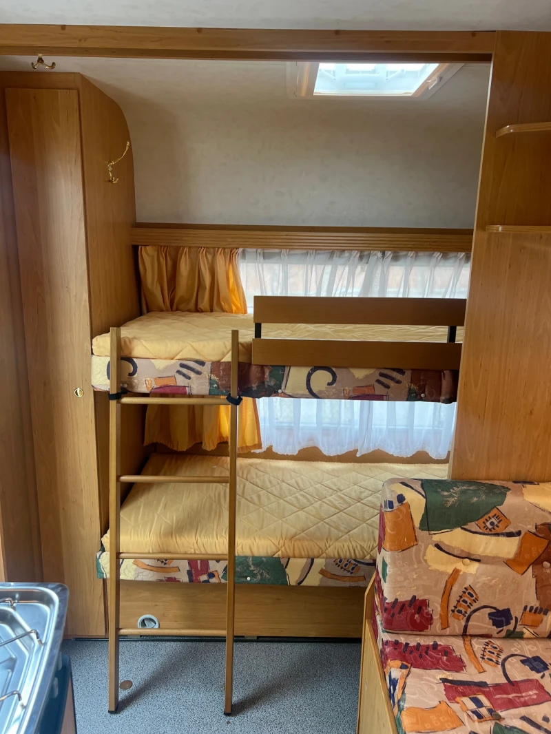 Каравана Dethleffs Camper 540, снимка 6 - Каравани и кемпери - 49303447