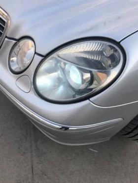 Светлини за Mercedes-Benz E 220, снимка 2