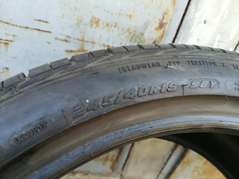 Гуми Летни 245/40R19, снимка 6 - Гуми и джанти - 21495683