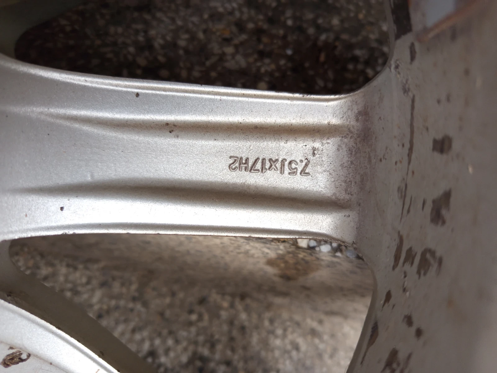 ���� � ������ 215/45R17 �� Toyota | Mobile.bg � ����������� 7