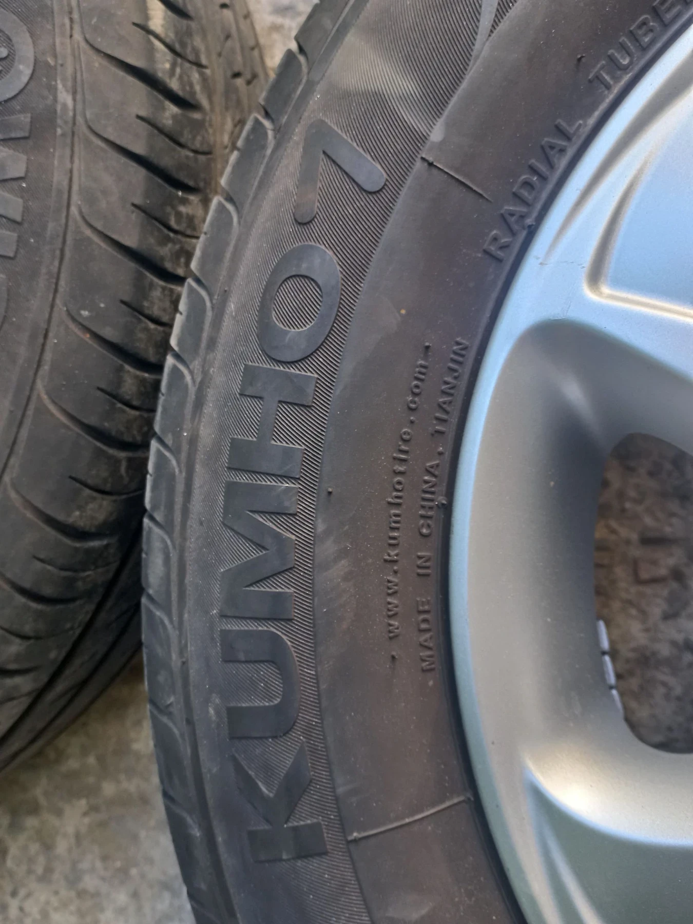Гуми с джанти Kumho 195/65R15, снимка 4 - Гуми и джанти - 55887551