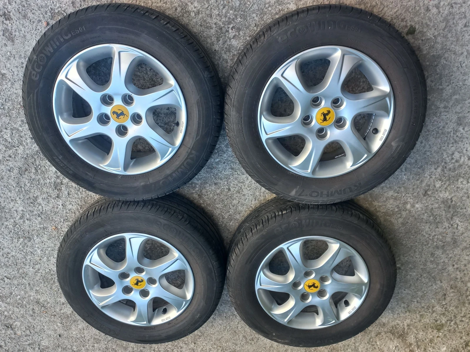 Гуми с джанти Kumho 195/65R15, снимка 5 - Гуми и джанти - 55887551