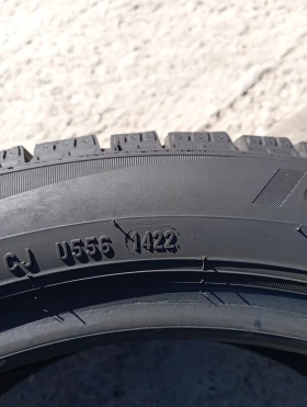 Гуми Зимни 225/45R17, снимка 6 - Гуми и джанти - 47678246