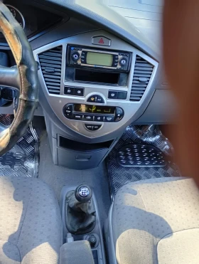 Kia Carens, снимка 7