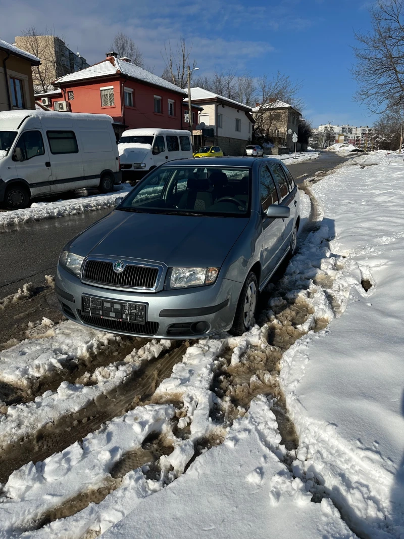 Skoda Fabia 1.4, снимка 2 - Автомобили и джипове - 48449383