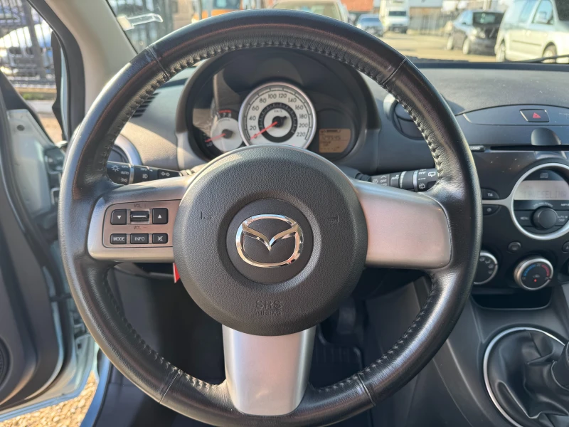 Mazda 2 Внос от Швейцария, снимка 13 - Автомобили и джипове - 48752213