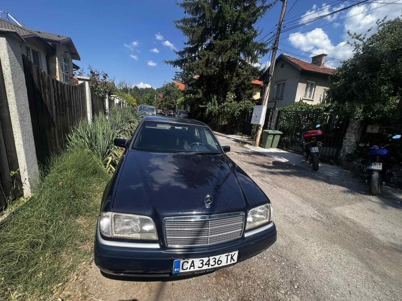 Mercedes-Benz C 180 1.8 90kw, снимка 2 - Автомобили и джипове - 49542304