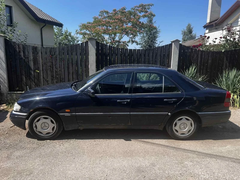 Mercedes-Benz C 180 1.8 90kw, снимка 6 - Автомобили и джипове - 49542304