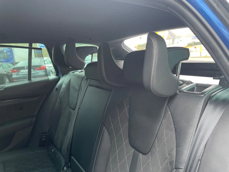 Skoda Octavia 2.0-TDI/200HP/RS+ /LED/ACC/CAM/HUD/NAVI/120vpr, снимка 11 - Автомобили и джипове - 49664105